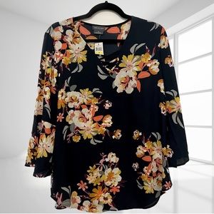 NWT Van Heusen Medium Blouse Navy Blue Floral Top Semi Sheer and Flowy Beautiful
